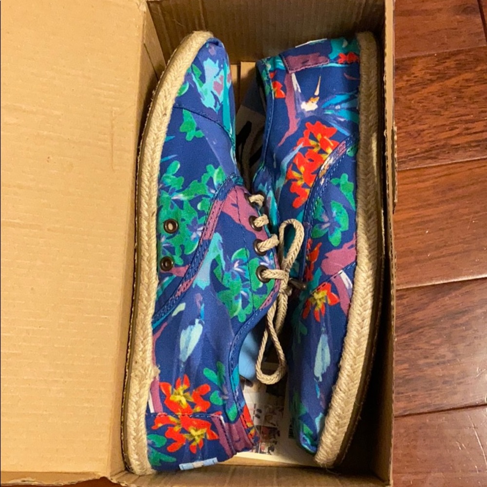 NEW TOMS CORDONE BLUE BIRD OF PARADISE SIZE 7 WMNS